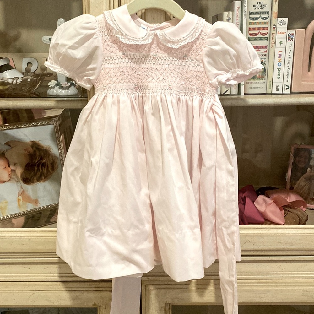 Feltman Brothers Girls Lacy Smocked Dress size 12 month
